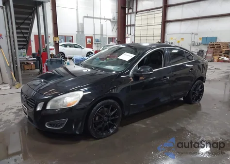 2011 Volvo S60 T6 from USA, damaged, VIN YV1902FHXB2006079